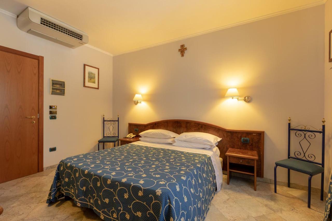 Elda 3* Asís